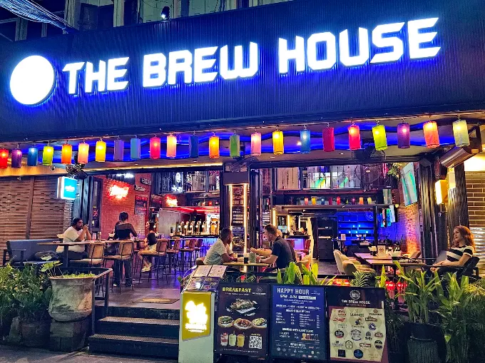 Inside The Brew House Sukhumvit 8