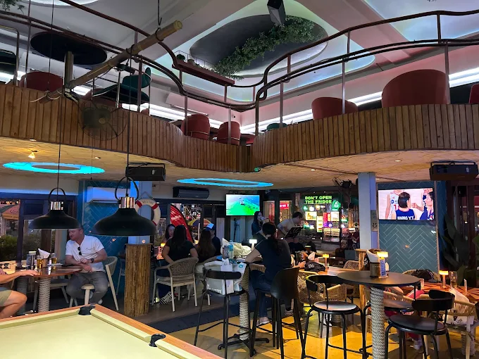 Inside Paradise Soi 11